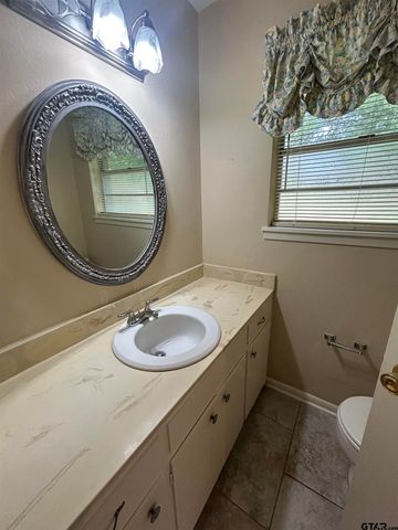 6235 Springbrook Dr, Tyler, TX 75707