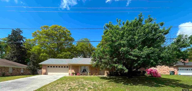 6235 Springbrook Dr, Tyler, TX 75707