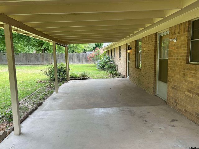6235 Springbrook Dr, Tyler, TX 75707