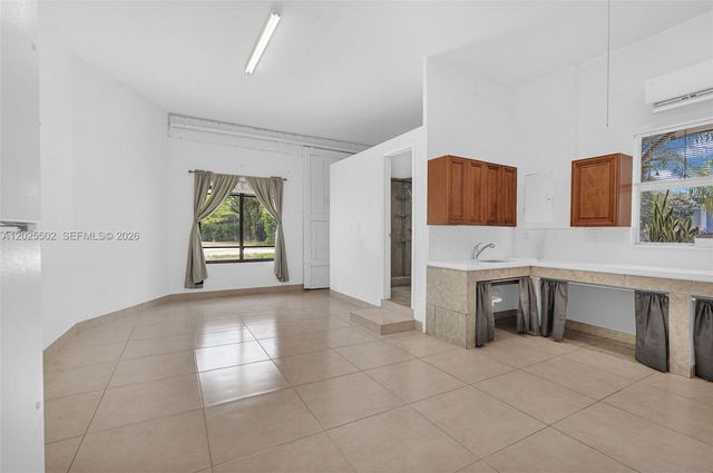 14500 NE 2nd Avenue 2, Miami, FL 33161