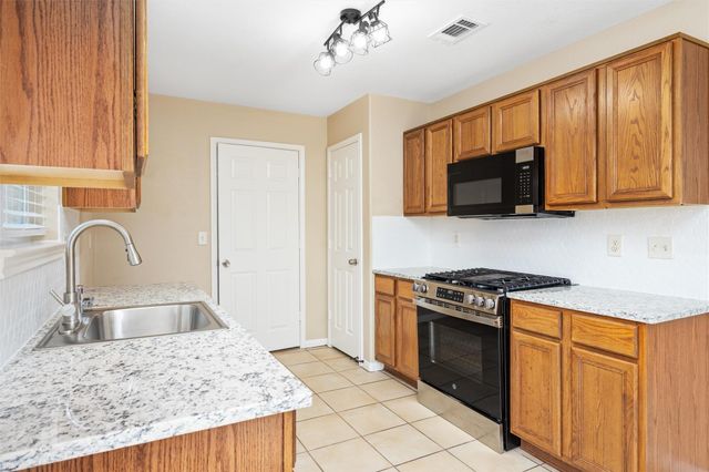 4414 Bridgevillage Drive, Spring, TX 77373