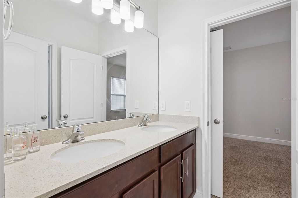 Image 34 of property listing at 7211 STILL POND LANE, Windermere, FL 34786