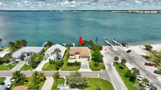 1701 Bayshore Dr, Hutchinson Island, FL 34949