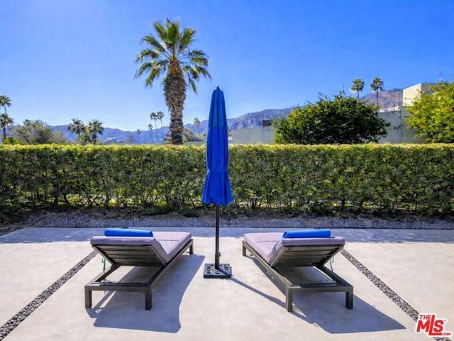 1993 S Camino Real, Palm Springs, CA 92264