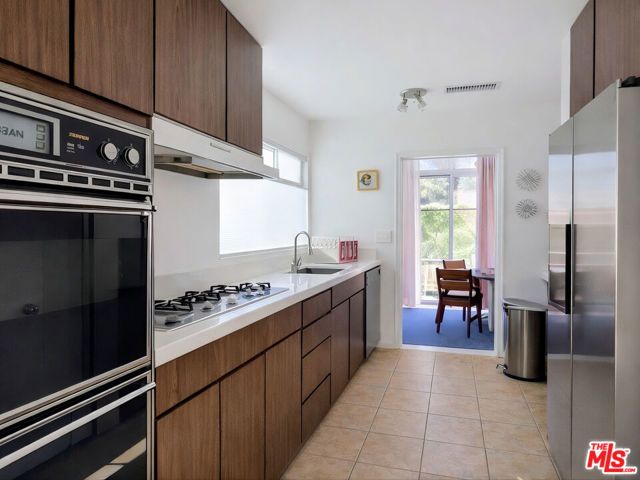 1993 S Camino Real, Palm Springs, CA 92264