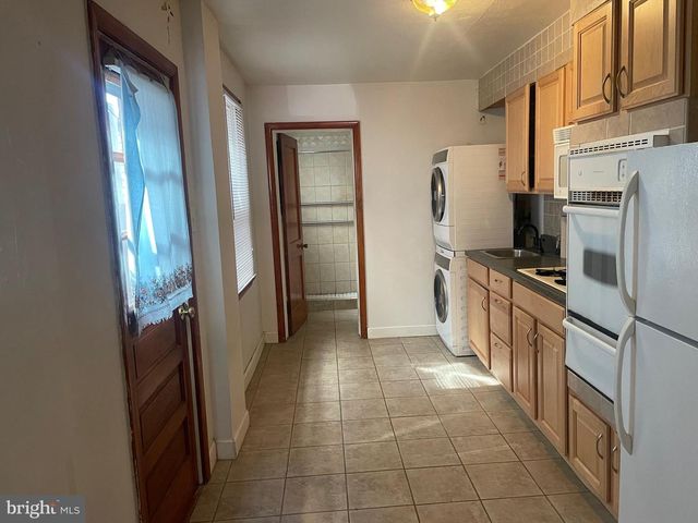 511 S MILTON, Baltimore, MD 21224