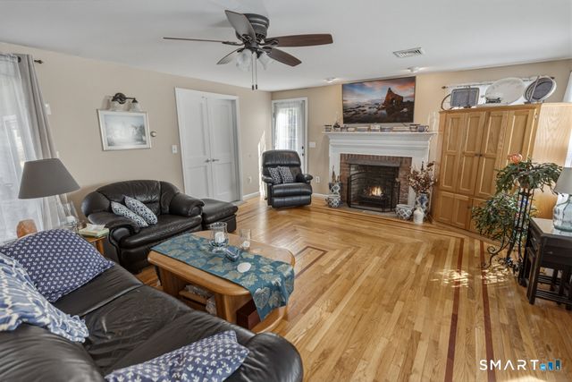 49 River Street, Old Saybrook, CT 06475