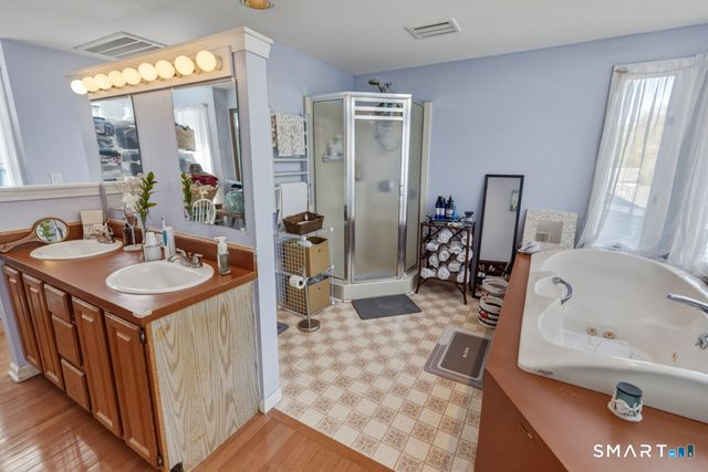 49 River Street, Old Saybrook, CT 06475
