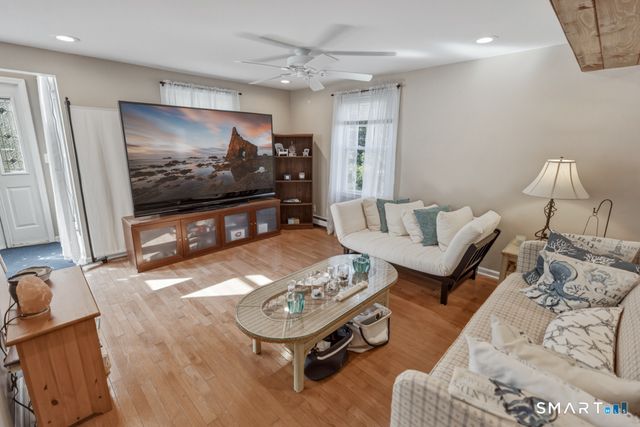 49 River Street, Old Saybrook, CT 06475