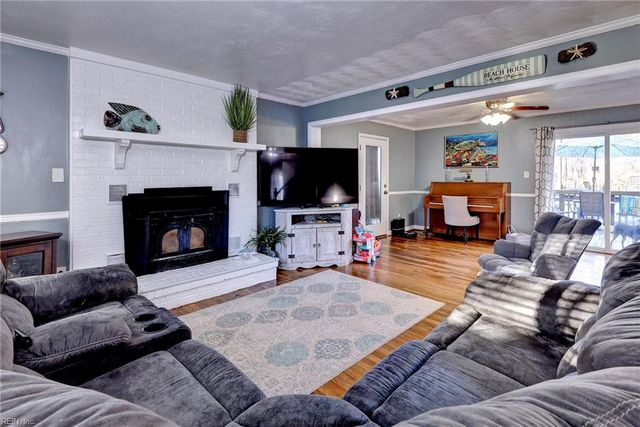 105 Glenn CV, Seaford, VA 23696