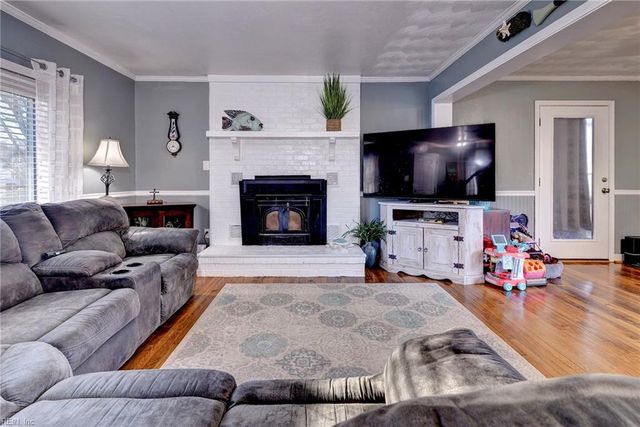 105 Glenn CV, Seaford, VA 23696