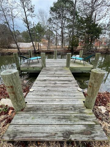 105 Glenn CV, Seaford, VA 23696