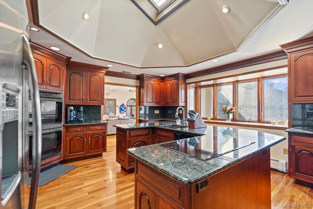 209 S Ocean Avenue, Bayport, NY 11705