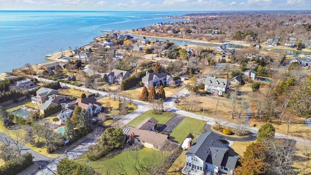 209 S Ocean Avenue, Bayport, NY 11705