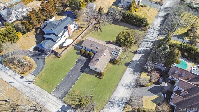 209 S Ocean Avenue, Bayport, NY 11705