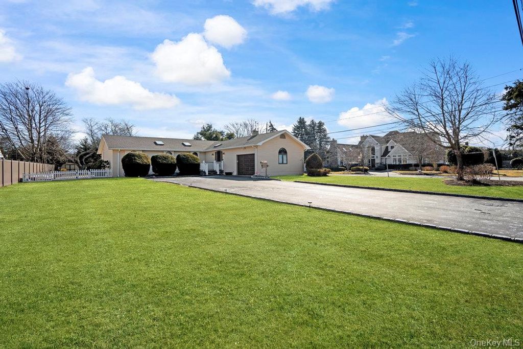 209 S Ocean Avenue, Bayport, NY 11705