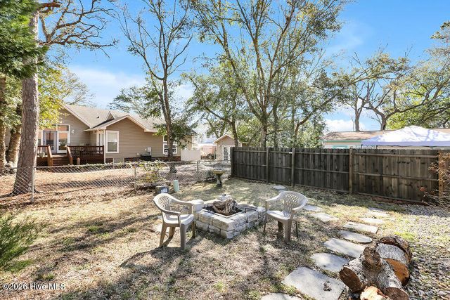 104 SE 16th Street, Oak Island, NC 28465