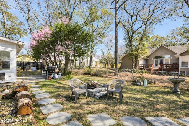 104 SE 16th Street, Oak Island, NC 28465