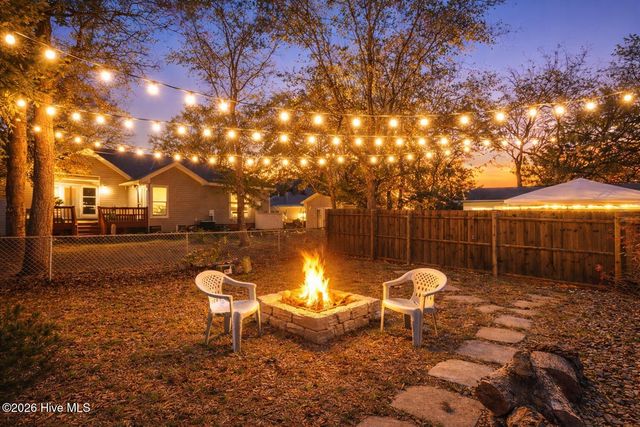 104 SE 16th Street, Oak Island, NC 28465