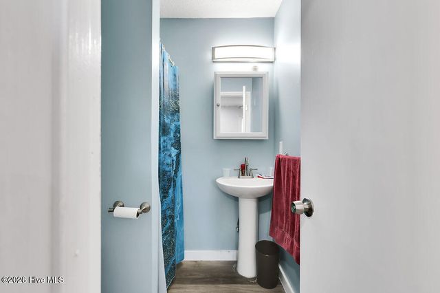 104 SE 16th Street, Oak Island, NC 28465