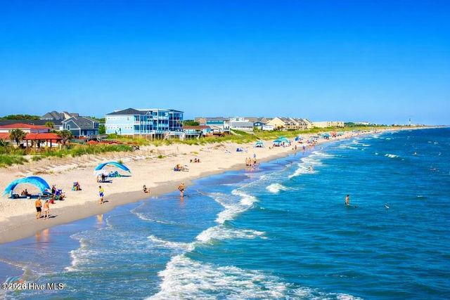 104 SE 16th Street, Oak Island, NC 28465