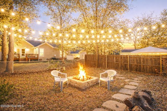 104 SE 16th Street, Oak Island, NC 28465