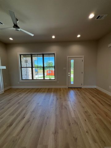 738 Grand Valley Loop, Austin, AR 72007