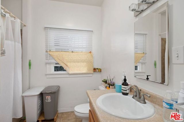 1415 S St Andrews Place, Los Angeles, CA 90019