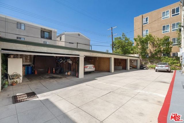 1415 S St Andrews Place, Los Angeles, CA 90019