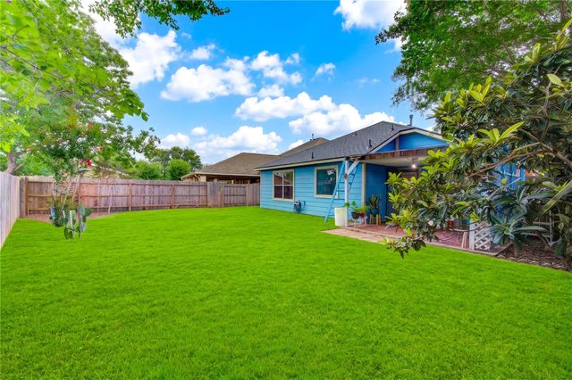 6726 Hampden Point Court, Houston, TX 77040