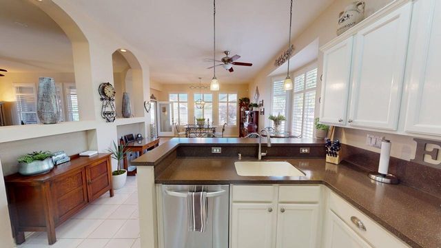7517 Locomotive Ln, Roseville, CA 95747