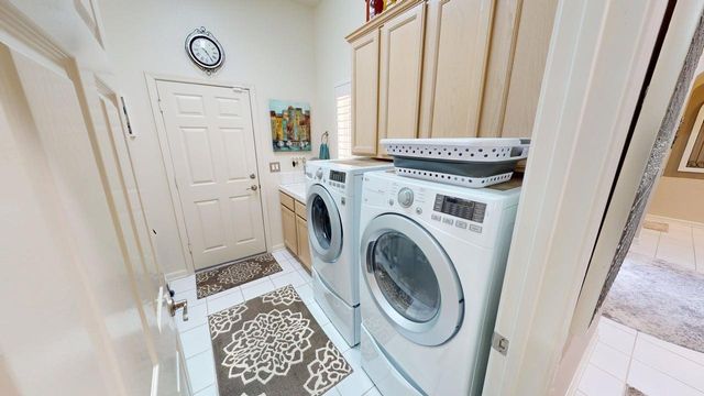7517 Locomotive Ln, Roseville, CA 95747