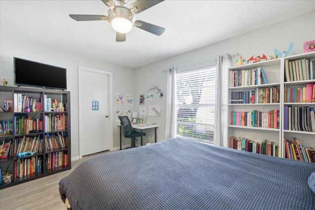 5405 STORK COURT, Tampa, FL 33625