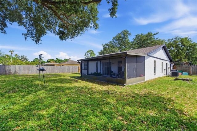 5405 STORK COURT, Tampa, FL 33625