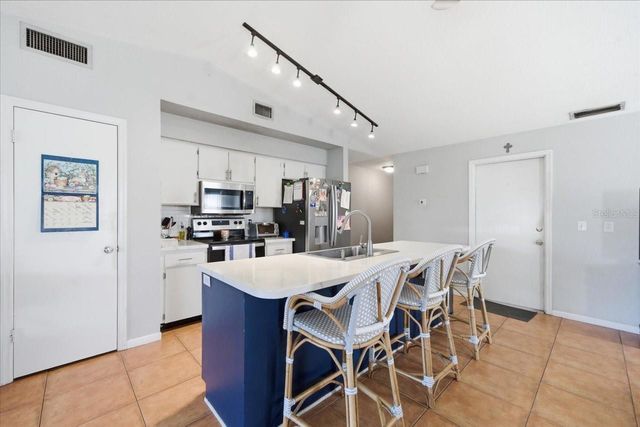 5405 STORK COURT, Tampa, FL 33625