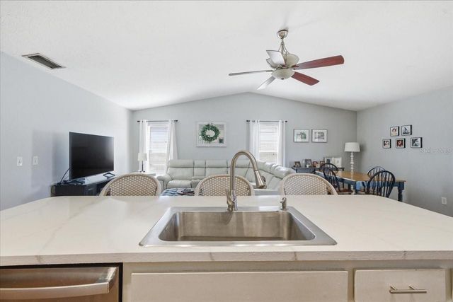 5405 STORK COURT, Tampa, FL 33625