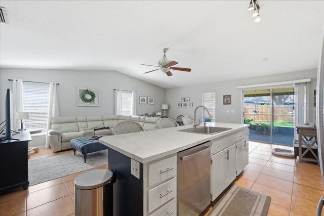 5405 STORK COURT, Tampa, FL 33625