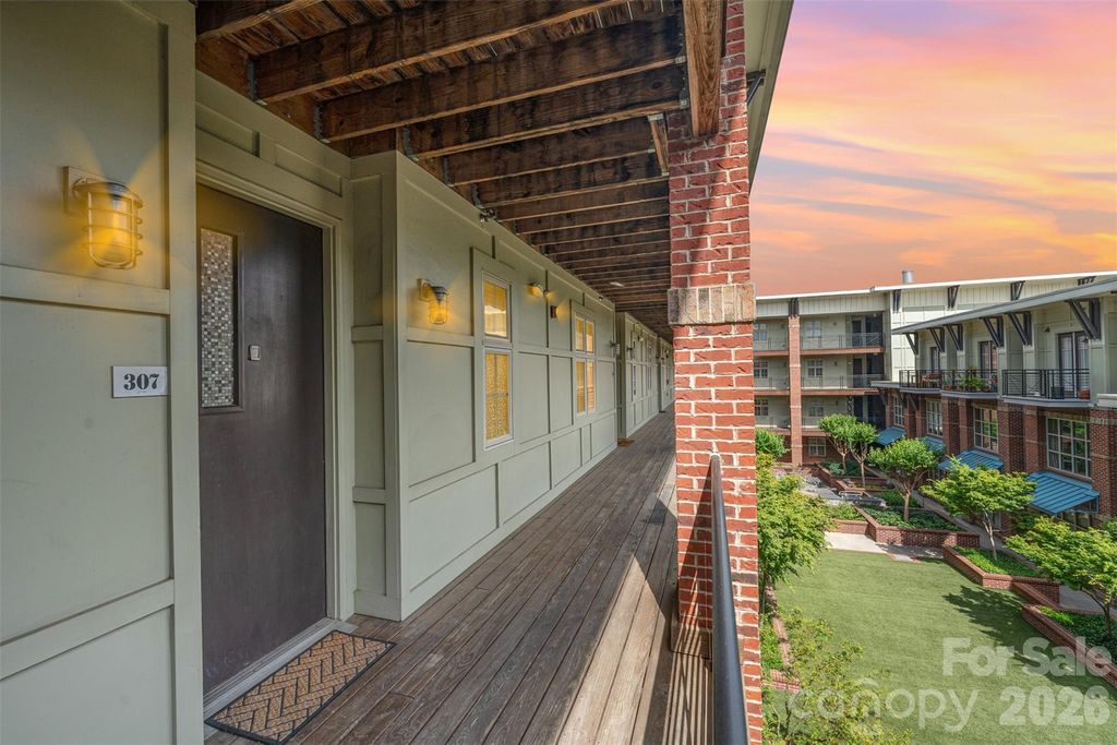 1101 W 1st Street 307, Charlotte, NC 28202