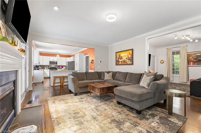 6010 Kempsford Court, Kernersville, NC 27284