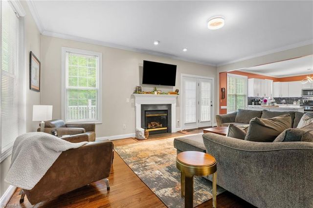 6010 Kempsford Court, Kernersville, NC 27284