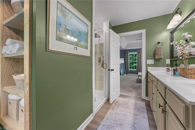 6010 Kempsford Court, Kernersville, NC 27284