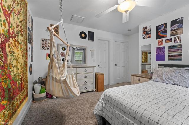 6010 Kempsford Court, Kernersville, NC 27284