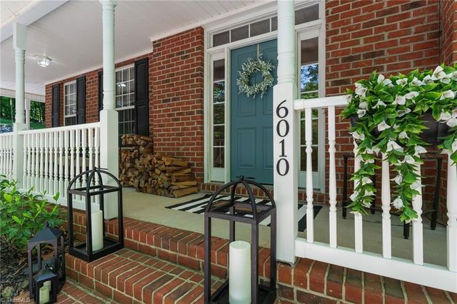 6010 Kempsford Court, Kernersville, NC 27284
