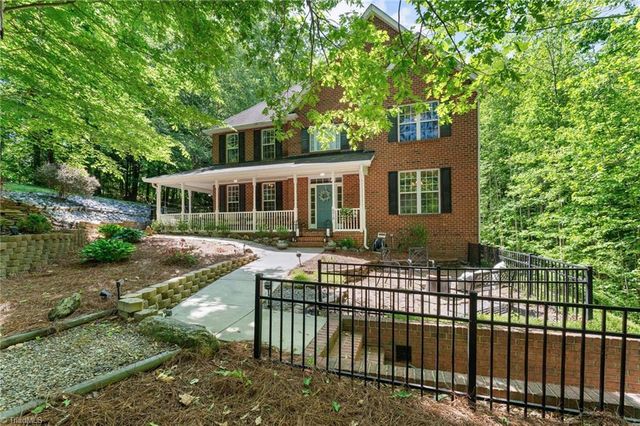 6010 Kempsford Court, Kernersville, NC 27284