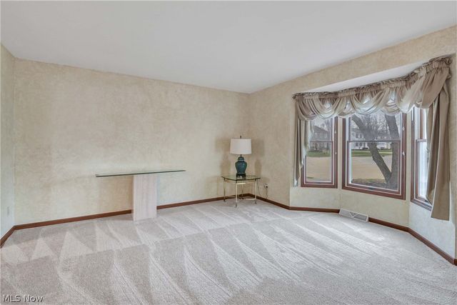 3090 Uxbridge Drive, Brunswick, OH 44212