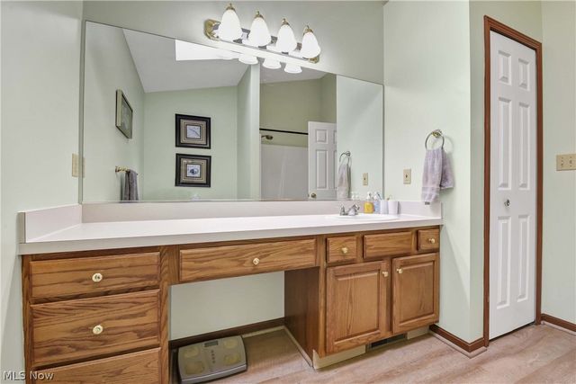 3090 Uxbridge Drive, Brunswick, OH 44212