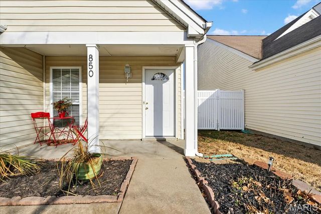 850 Liberty Village Drive, Florissant, MO 63031