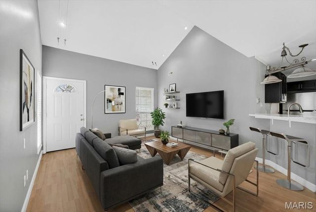 850 Liberty Village Drive, Florissant, MO 63031