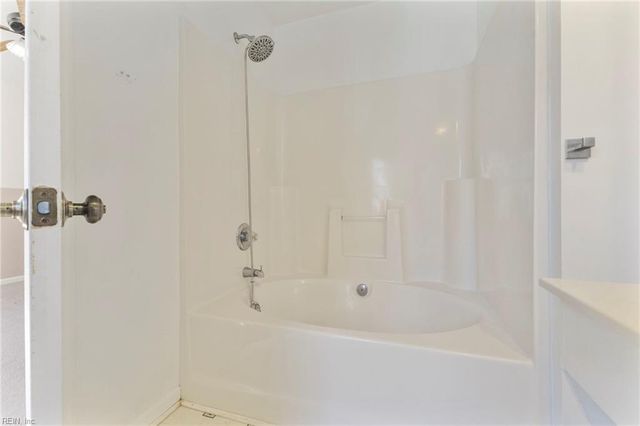 1434 Shortleaf LN, Chesapeake, VA 23320