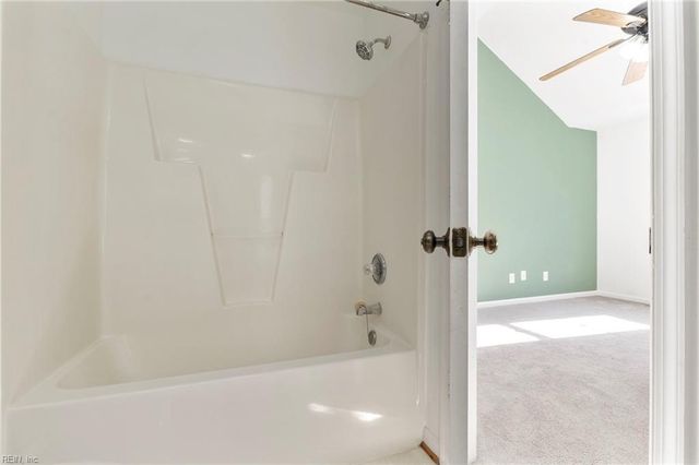 1434 Shortleaf LN, Chesapeake, VA 23320